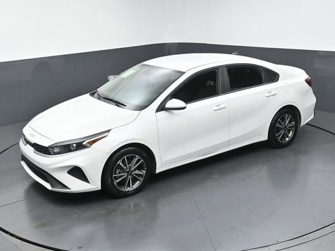 Used 2022 Kia Forte LXS image 39