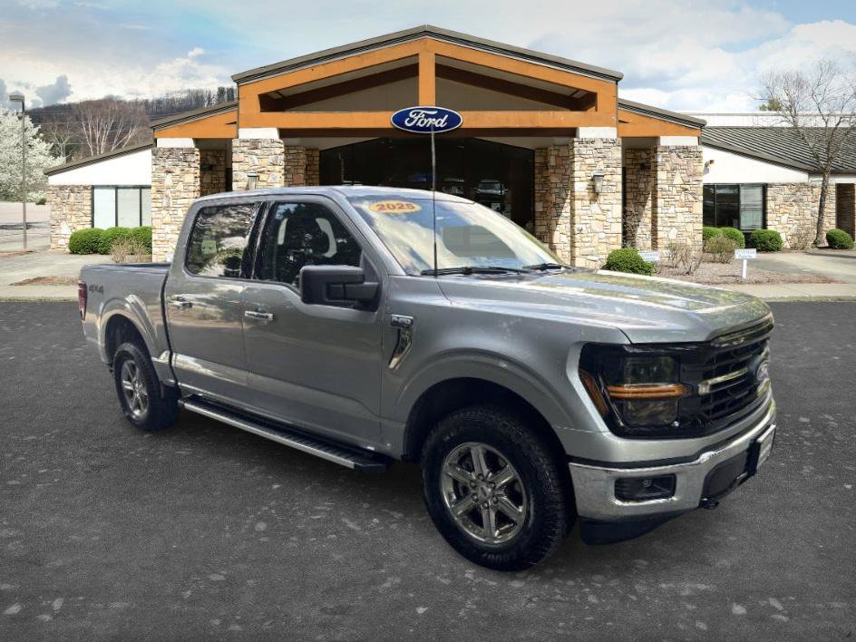 Used 2025 Ford F150 XLT w/ Equipment Group 301A Standard AWD/4WD image 3
