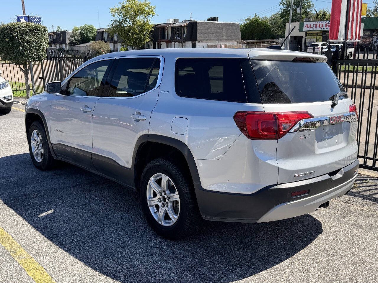 Used 2018 GMC Acadia SLE w/ LPO, Floor Liner Package FWD image 4