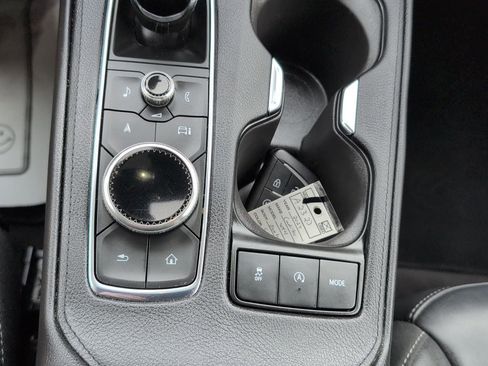 Used 2024 Cadillac XT4 Premium Luxury image 34