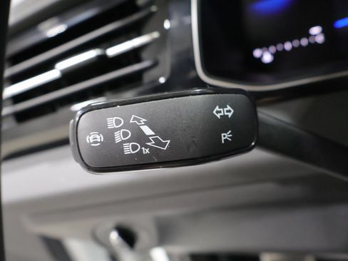Used 2025 Volkswagen Jetta Sport FWD image 34