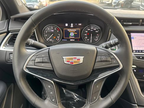 Used 2025 Cadillac XT5 Premium Luxury w/ LPO, Red Accent Package FWD image 32