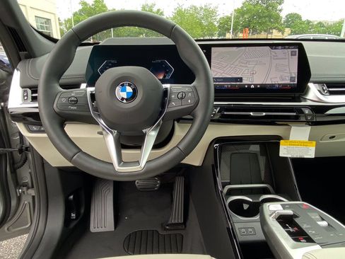 New 2026 BMW X1 xDrive28i w/ Technology Package AWD/4WD image 16