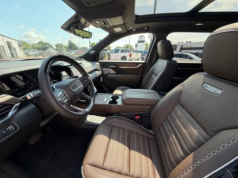 New 2026 GMC Acadia Denali Ultimate AWD/4WD image 4