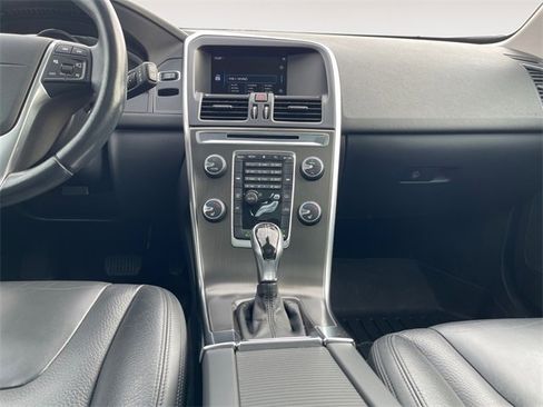 Used 2014 Volvo XC60 3.2 image 11