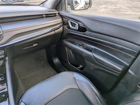 Used 2023 Jeep Compass Trailhawk image 15