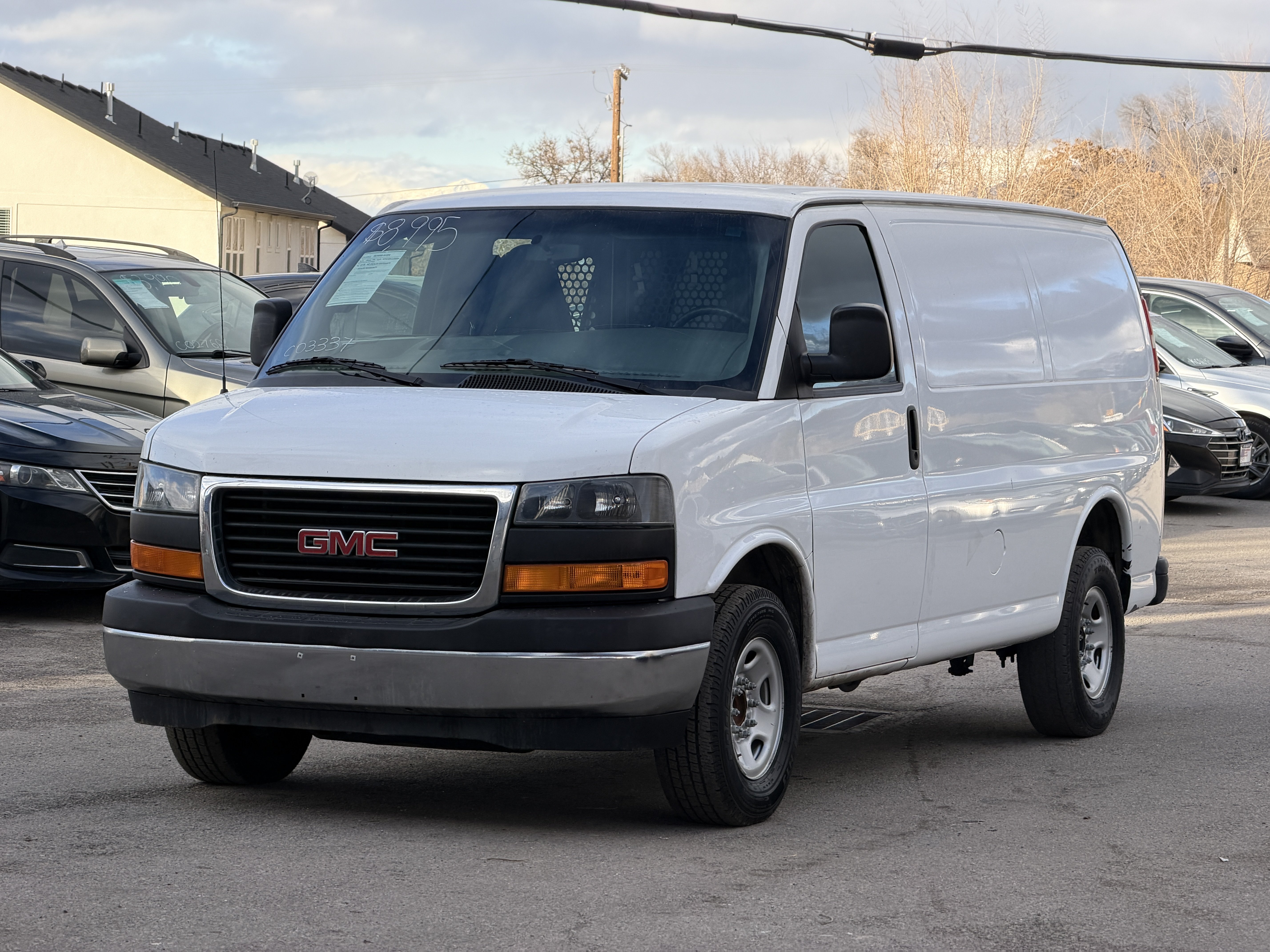 Used 2017 GMC Savana 2500 RWD image 9