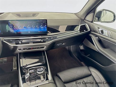 Used 2023 BMW X7 xDrive40i w/ Executive Package image 25