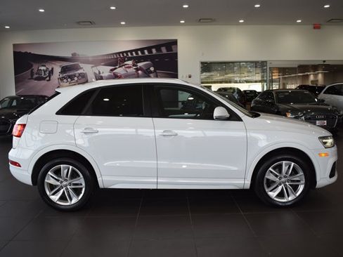 Used 2017 Audi Q3 2.0T Premium w/ Convenience Package AWD/4WD image 8
