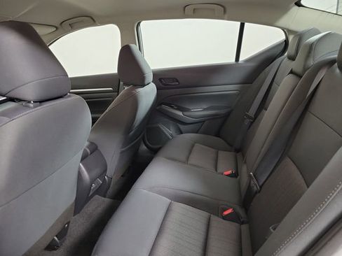 Used 2023 Nissan Altima 2.5 SV image 10