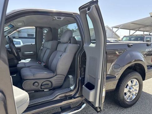 Used 2006 Ford F150 STX image 10