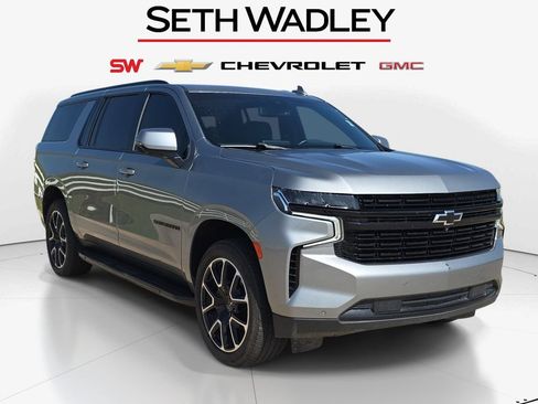 Used 2024 Chevrolet Suburban RST w/ Sport Performance Package AWD/4WD image 37
