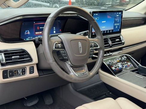 Certified 2024 Lincoln Navigator Reserve AWD/4WD image 21