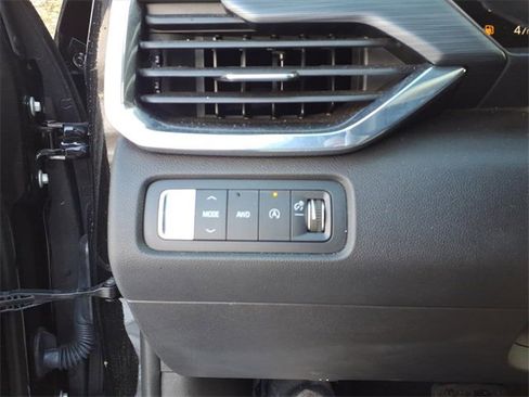 Used 2024 GMC Acadia Elevation image 15