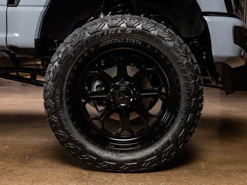 Used 2026 Ford F250 Platinum image 12