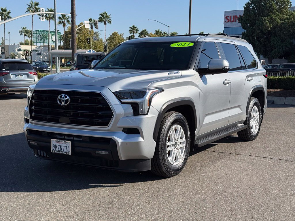 Used 2024 Toyota Sequoia SR5 w/ SR5 Premium Package AWD/4WD image 8