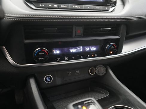 Certified 2023 Nissan Rogue SV image 20