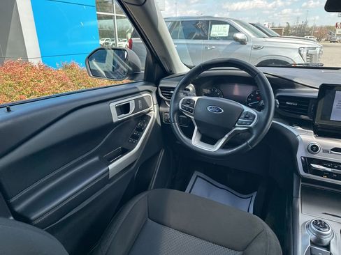 Used 2022 Ford Explorer XLT w/ Class IV Trailer Tow Package image 14