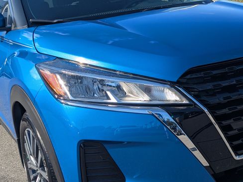 Used 2024 Nissan Kicks SV image 10