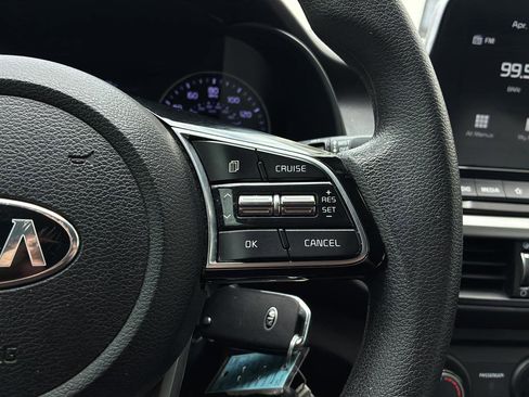 Used 2021 Kia Forte LXS FWD image 9