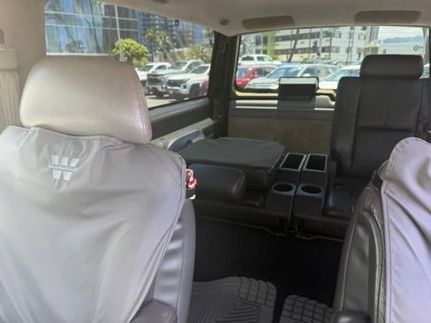 Used 1997 Chevrolet Tahoe 4WD 2-Door w/ Preferred Equipment Group 3 image 12