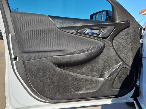 Used 2024 Chevrolet Malibu LT image 11