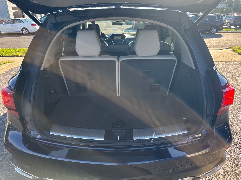Used 2017 Acura MDX w/ Technology Package AWD/4WD image 19
