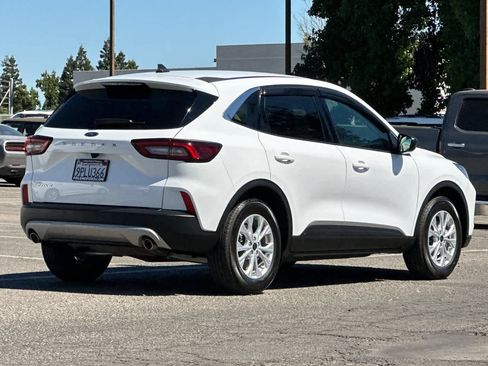 Certified 2024 Ford Escape Active FWD image 2