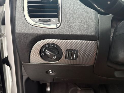 Used 2019 Dodge Durango GT AWD/4WD image 24