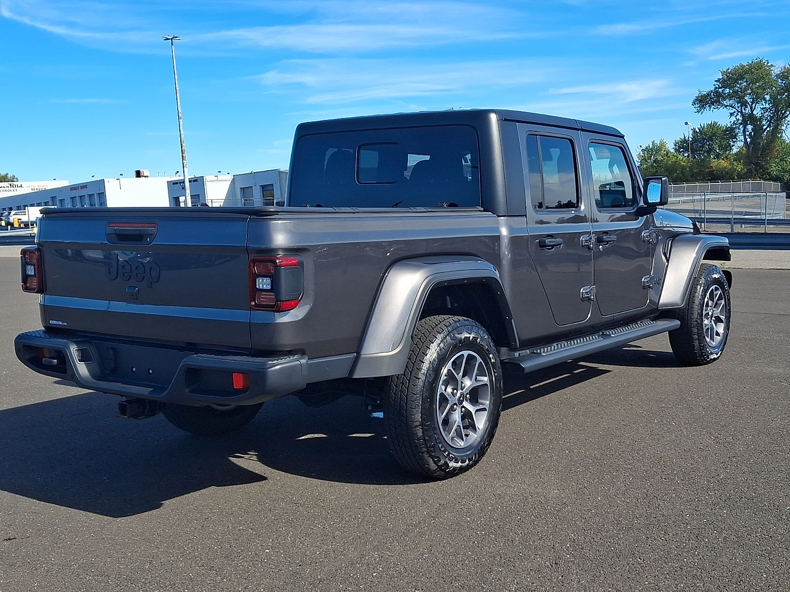 Used 2025 Jeep Gladiator Sport AWD/4WD image 6