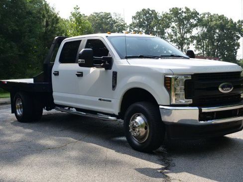 Used 2019 Ford F350 XL w/ Power Equipment Group AWD/4WD image 4