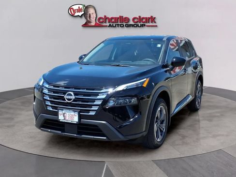 Used 2026 Nissan Rogue SV FWD image 1