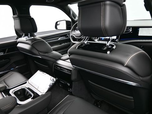 Used 2024 Jeep Grand Wagoneer Series II w/ Quick Order Packagew 28T image 48