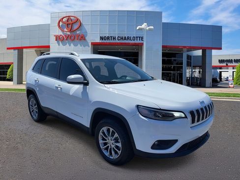 Used 2021 Jeep Cherokee Latitude Lux image 3