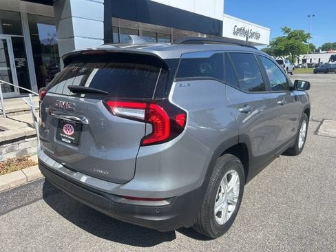 Used 2023 GMC Terrain SLE w/ Driver Convenience Package AWD/4WD image 6