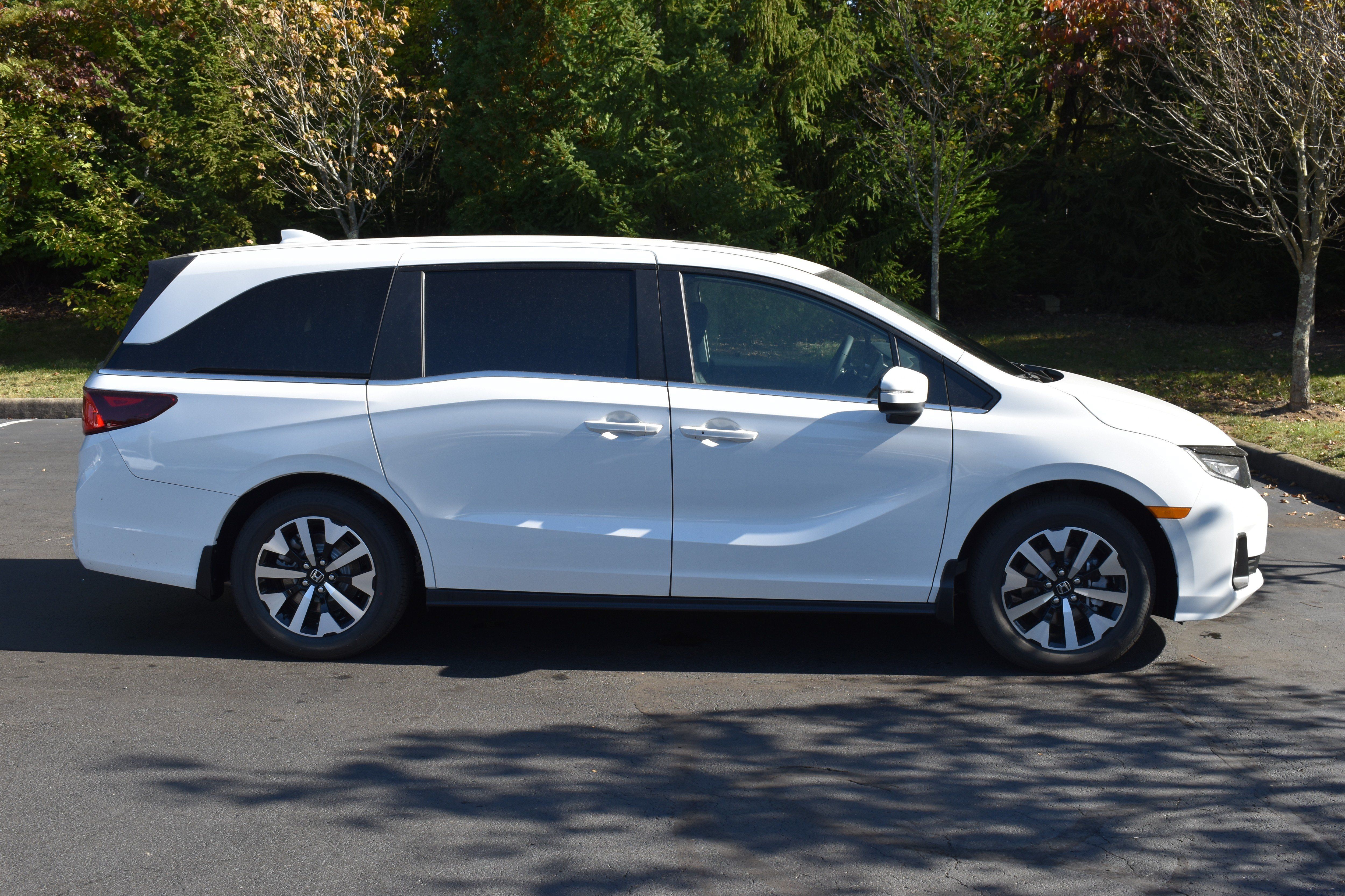 New 2027 Honda Odyssey EX-L image 9