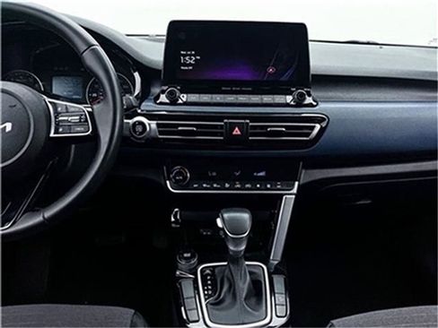 Used 2023 Kia Seltos S w/ Navigation Package image 16