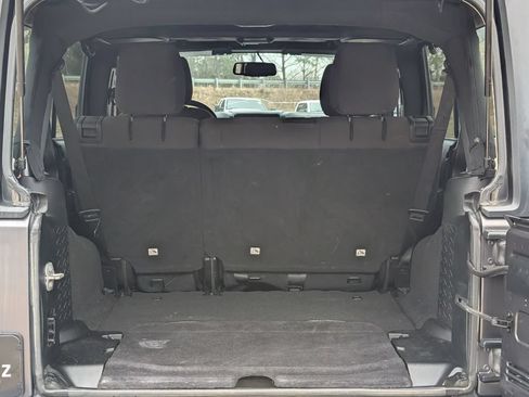Used 2018 Jeep Wrangler Unlimited Sport S AWD/4WD image 20