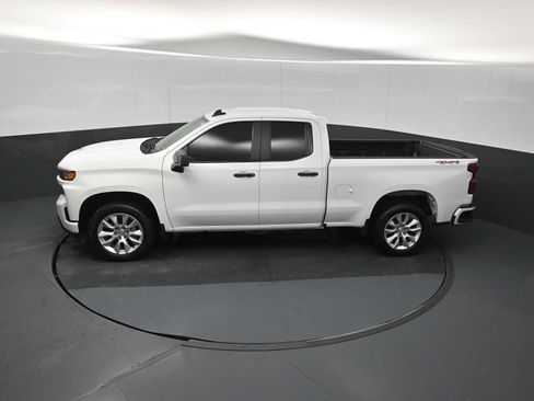 Used 2021 Chevrolet Silverado 1500 Custom w/ Safety Confidence Package AWD/4WD image 13