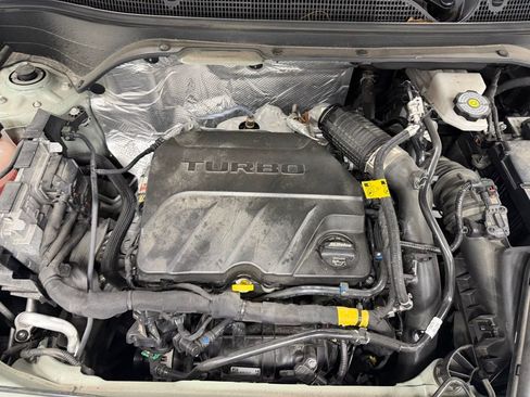 Used 2025 Chevrolet Trax ACTIV w/ Sunroof Package image 11