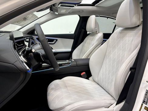 New 2026 Mercedes-Benz E 450 4MATIC Sedan image 6
