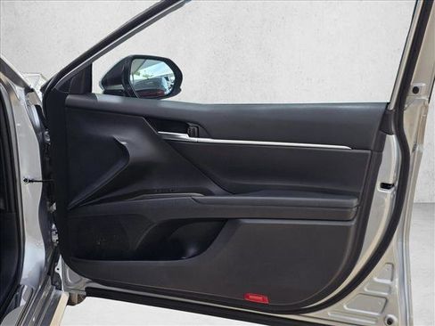 Used 2024 Toyota Camry LE FWD image 10