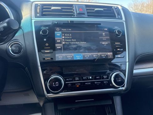 Used 2018 Subaru Outback 2.5i Limited image 16