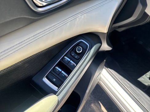 Used 2022 Subaru Ascent Limited w/ Technology Package AWD/4WD image 11