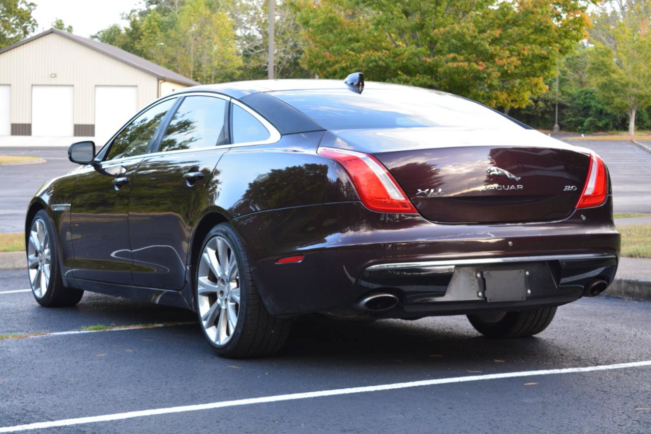 Used 2016 Jaguar XJ L Portfolio RWD image 7