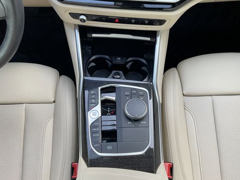 Certified 2023 BMW 330i Sedan w/ Premium Package image 19