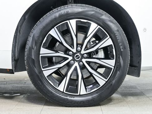 Certified 2024 Volvo XC60 B5 Plus w/ Protection Package Premier image 38