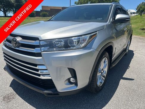 Used 2019 Toyota Highlander Limited AWD/4WD image 3
