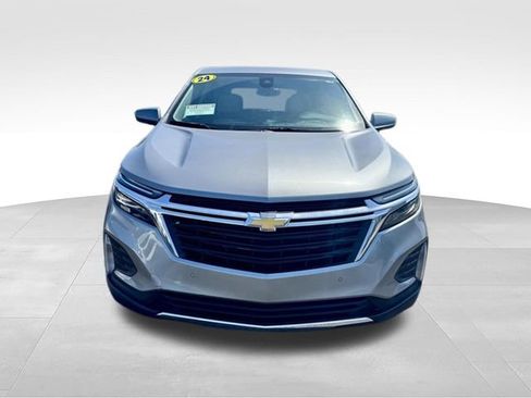 Used 2024 Chevrolet Equinox LT AWD/4WD image 2