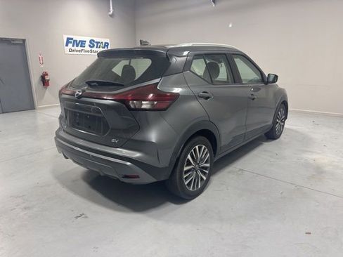 Used 2021 Nissan Kicks SV image 5